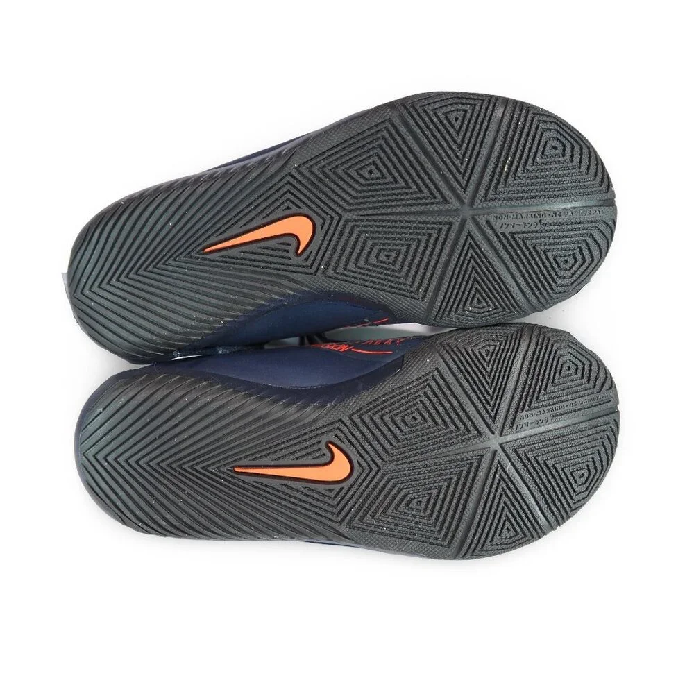 Nike brand jr